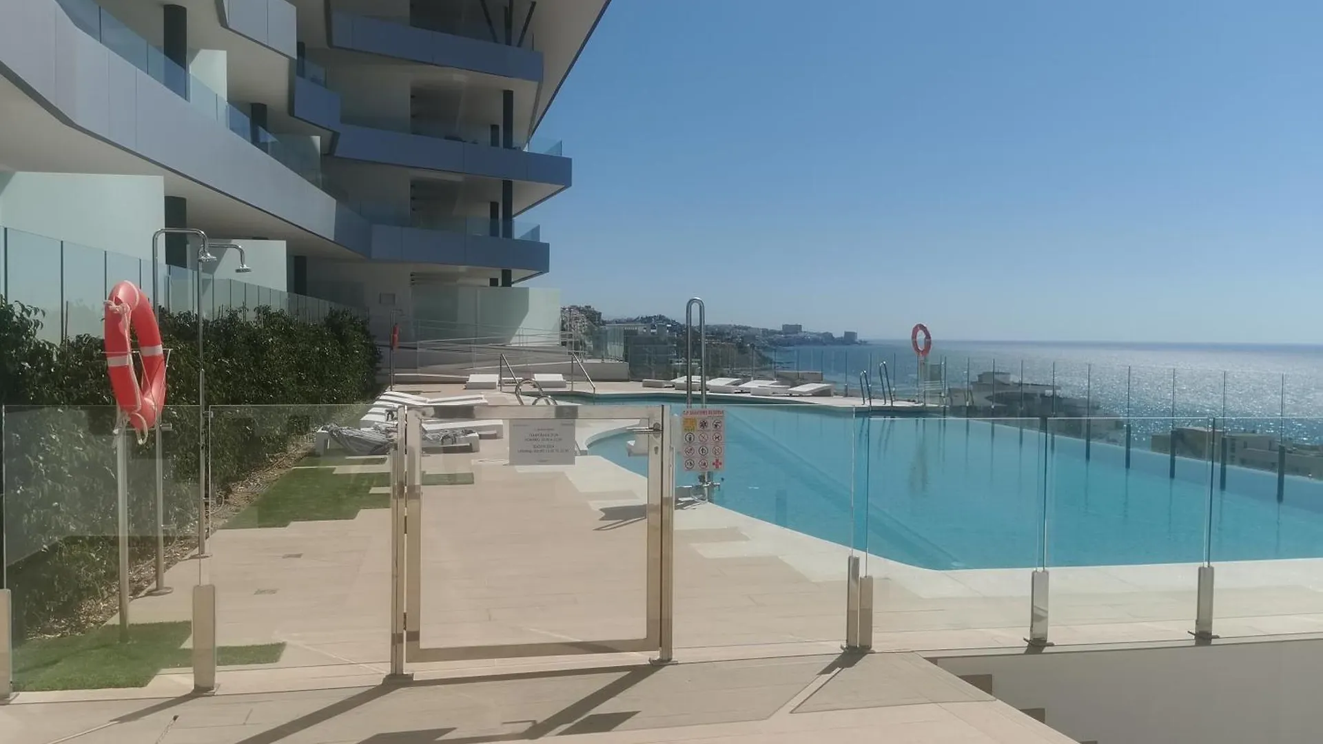 Bel Appartement Face A La Mer Fuengirola Appartamento